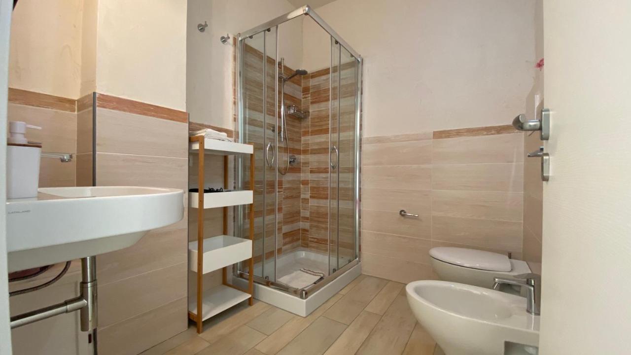 La Tortorella Room & Apartment Tortoli Bagian luar foto