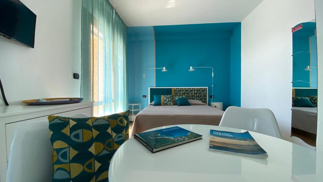 La Tortorella Room & Apartment Tortoli Bagian luar foto