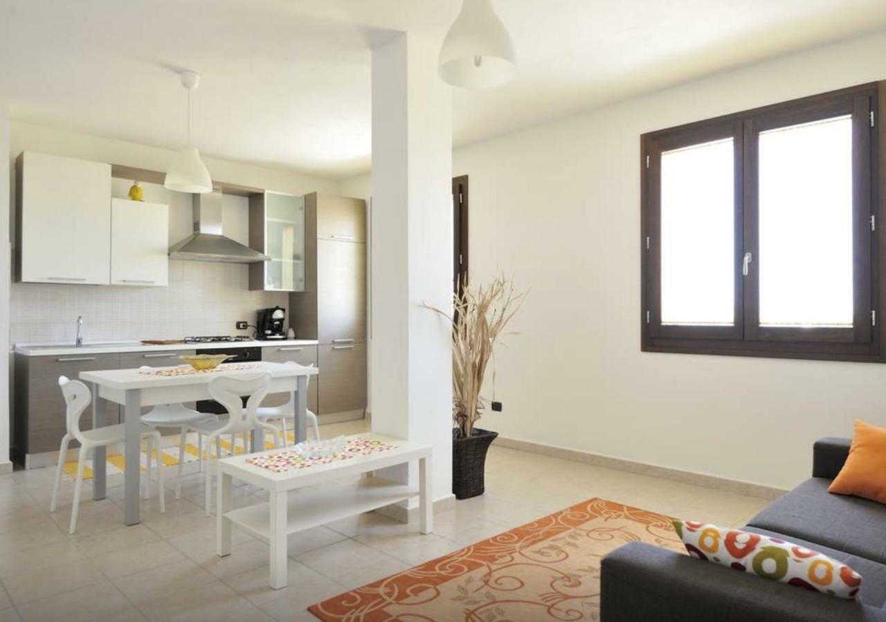 La Tortorella Room & Apartment Tortoli Bagian luar foto