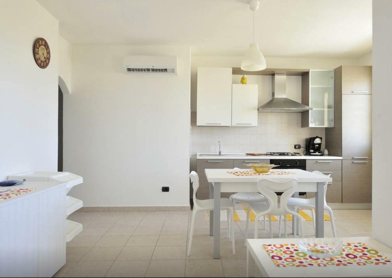 La Tortorella Room & Apartment Tortoli Bagian luar foto