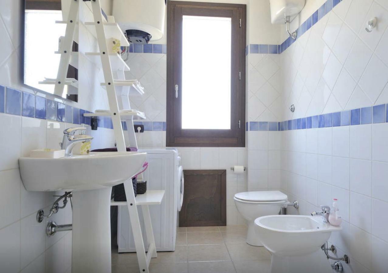 La Tortorella Room & Apartment Tortoli Bagian luar foto