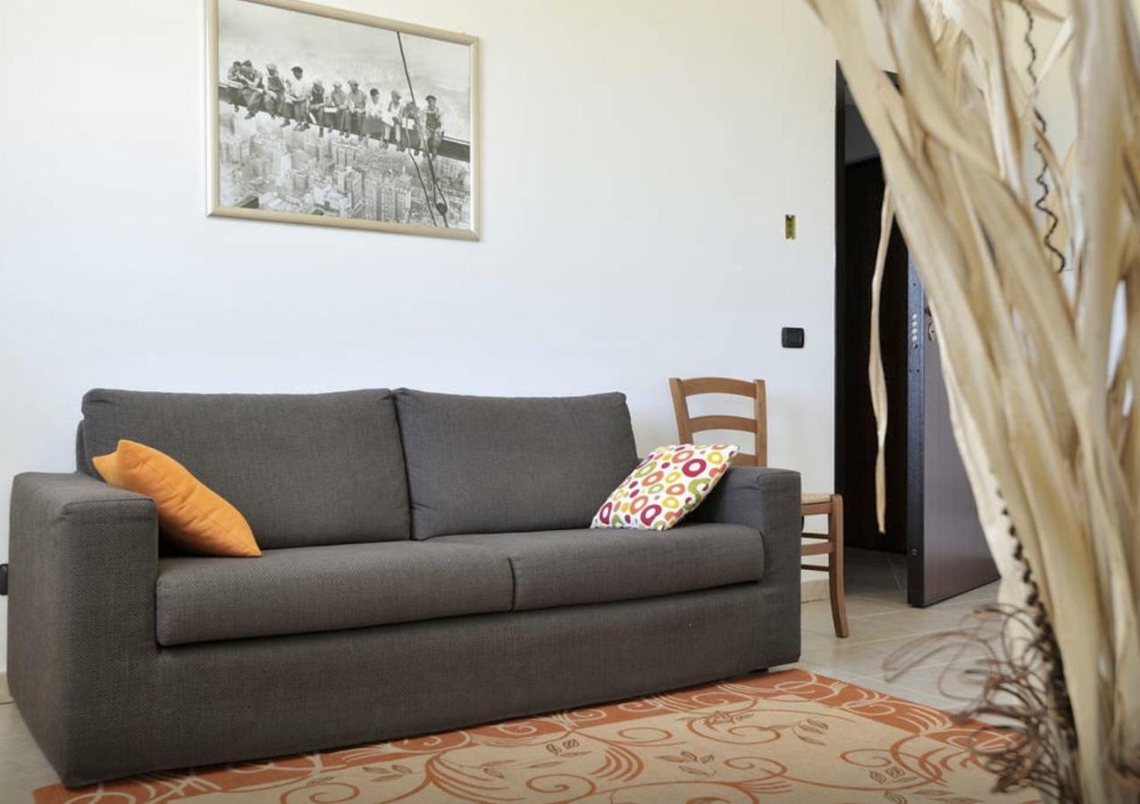 La Tortorella Room & Apartment Tortoli Bagian luar foto