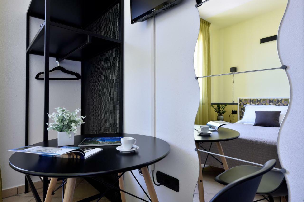 La Tortorella Room & Apartment Tortoli Bagian luar foto