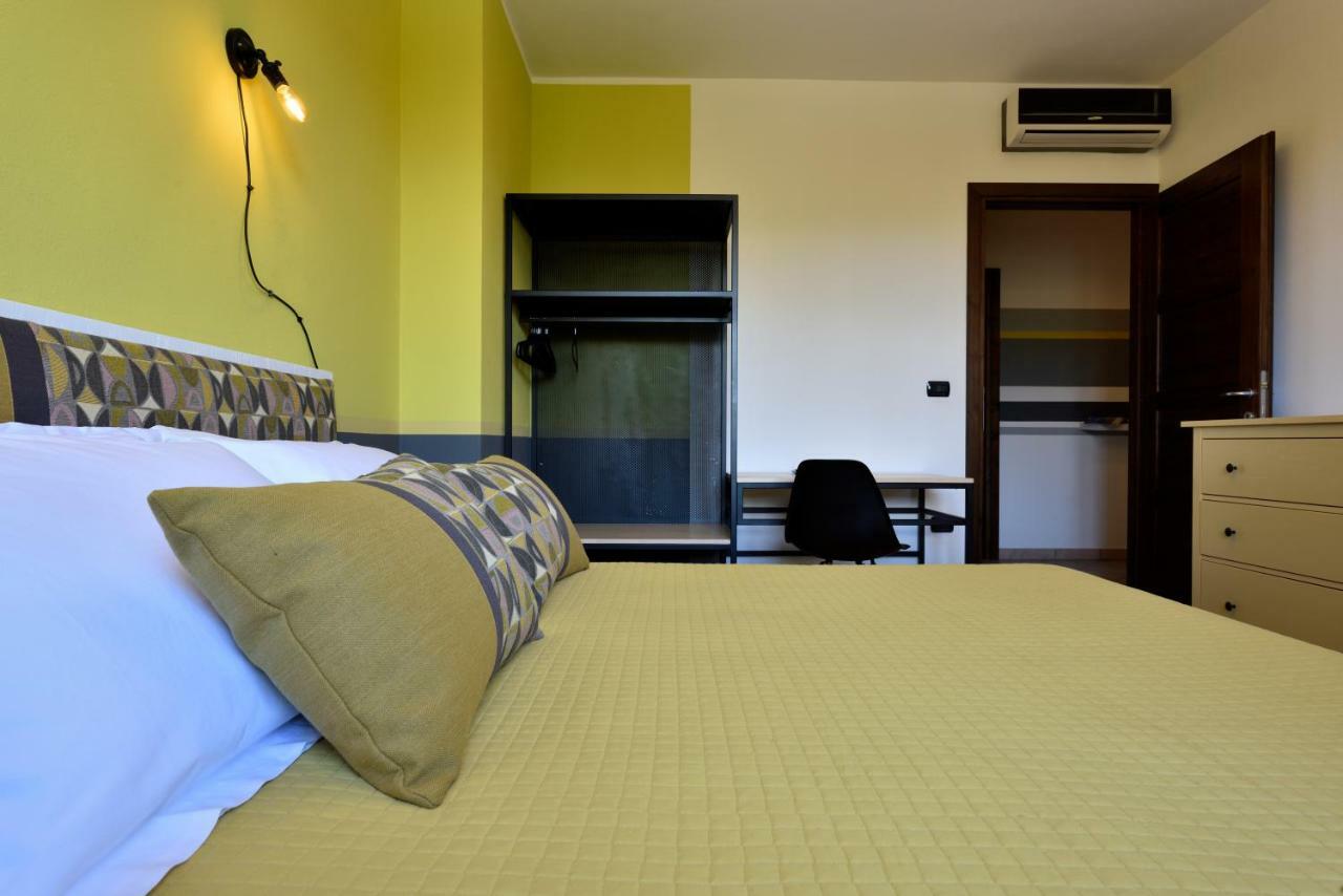 La Tortorella Room & Apartment Tortoli Bagian luar foto